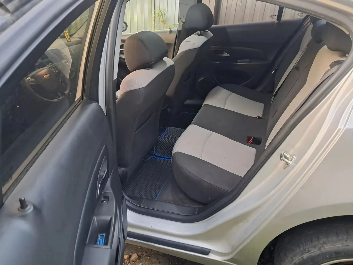 Chevrolet Cruze I, 2011