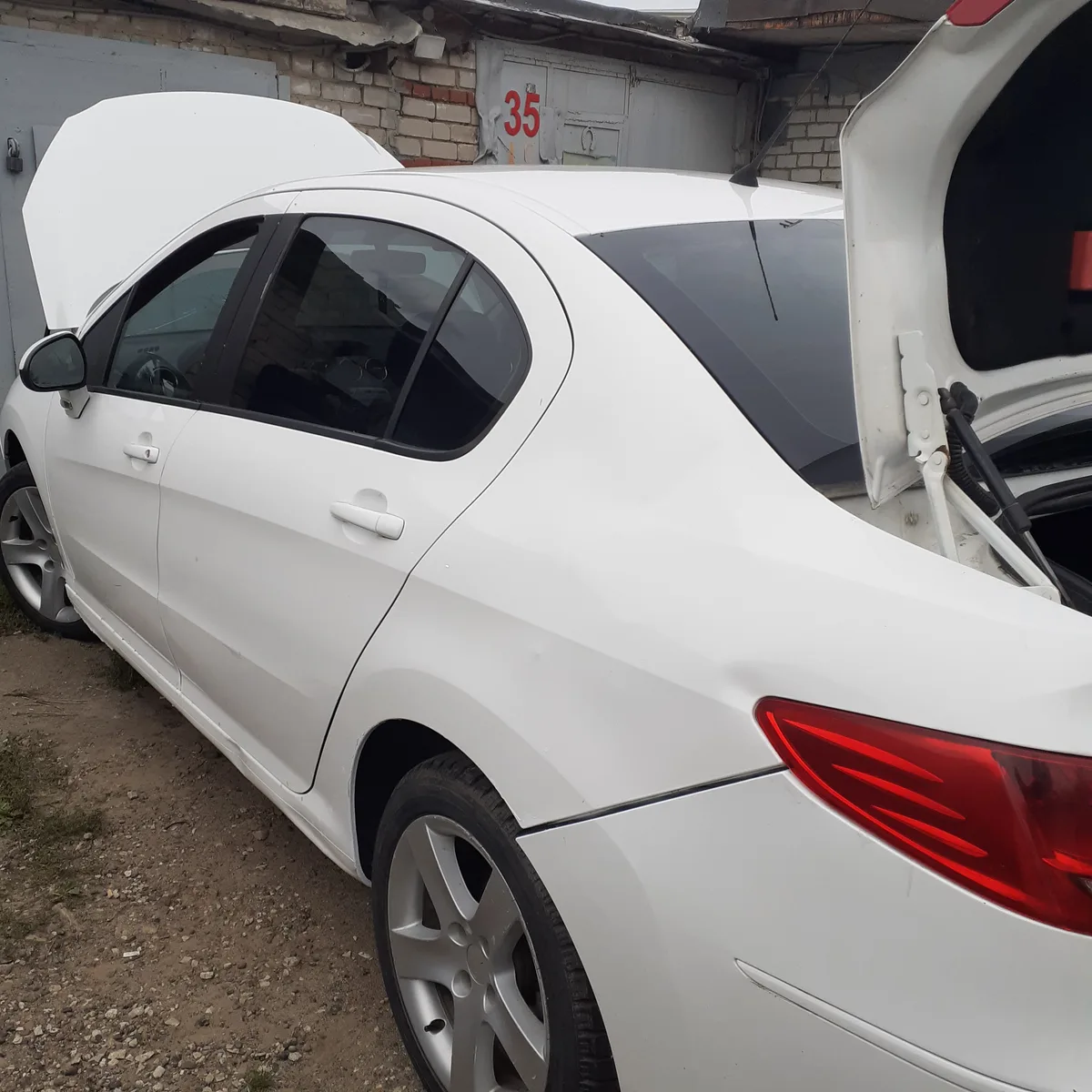 Peugeot 408 I, 2014