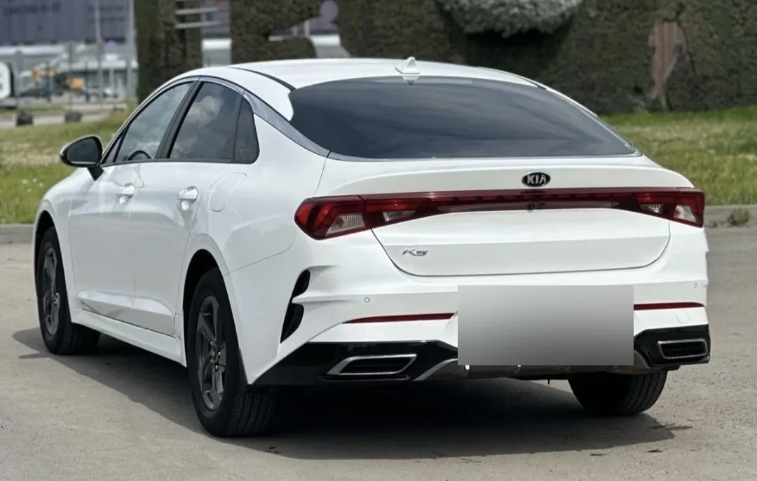 Kia K5 III, 2021
